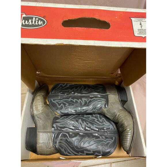 Men's Justin Western Boot 8325 Gray Iguana Lizard Size Men's size 10E With Box